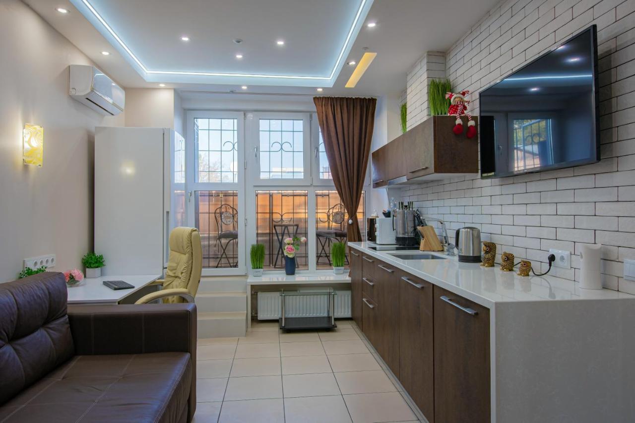 Big Jacuzzi , Sauna , Khreshchatyk Apartments Kiev Ngoại thất bức ảnh
