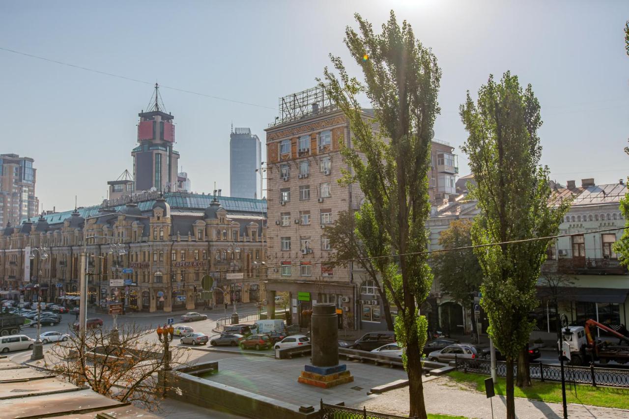 Big Jacuzzi , Sauna , Khreshchatyk Apartments Kiev Ngoại thất bức ảnh