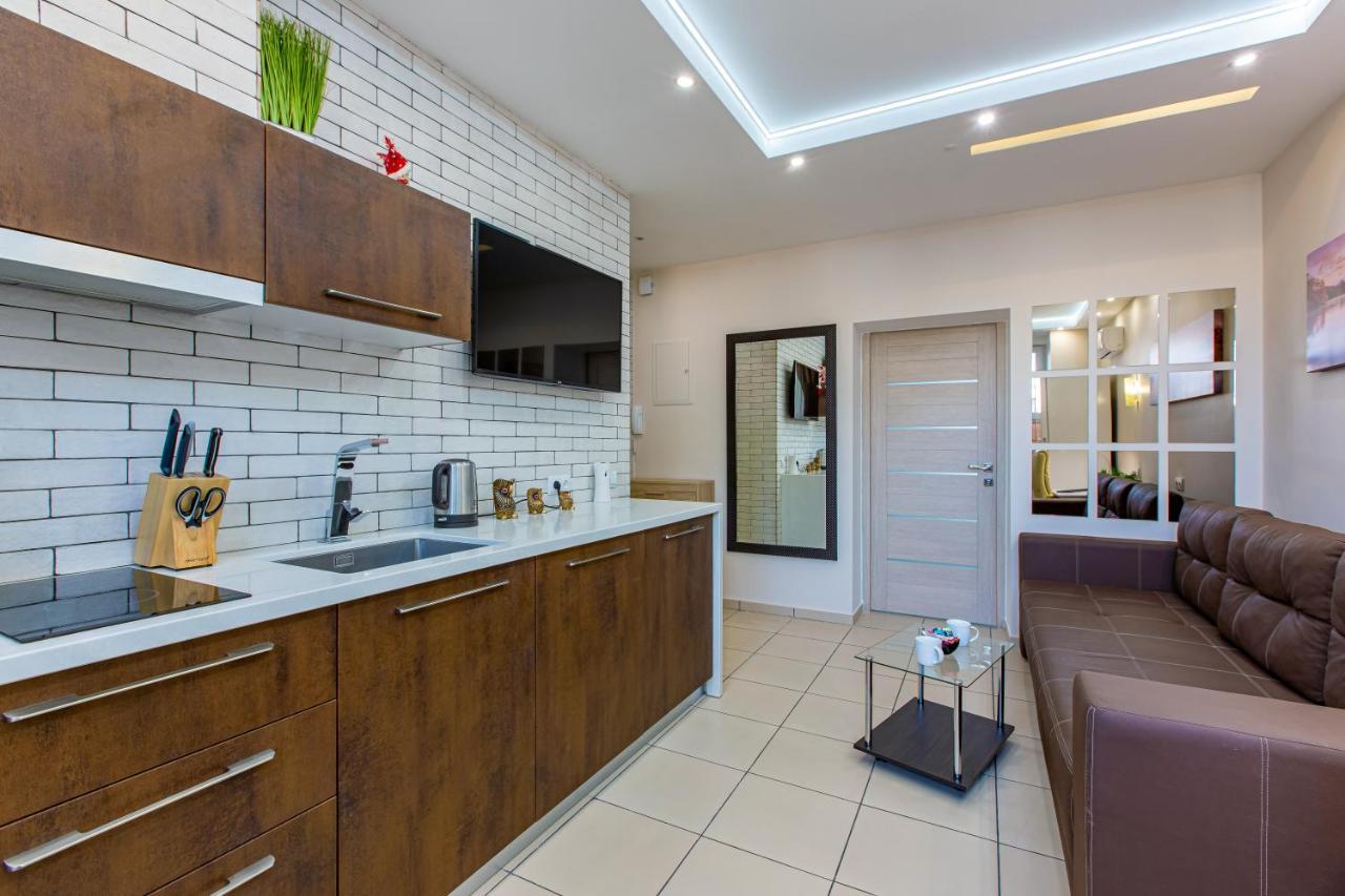 Big Jacuzzi , Sauna , Khreshchatyk Apartments Kiev Ngoại thất bức ảnh