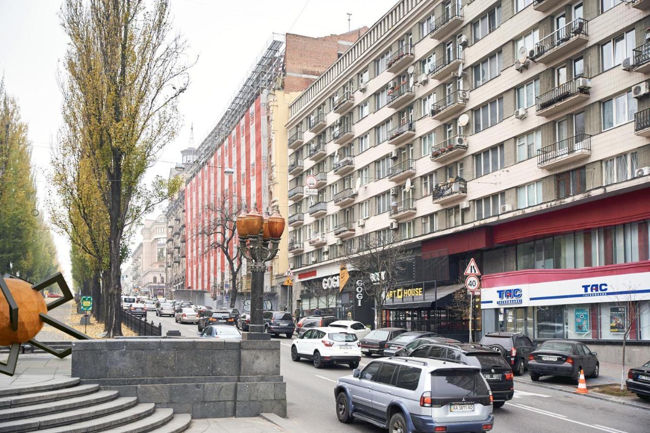 Big Jacuzzi , Sauna , Khreshchatyk Apartments Kiev Ngoại thất bức ảnh